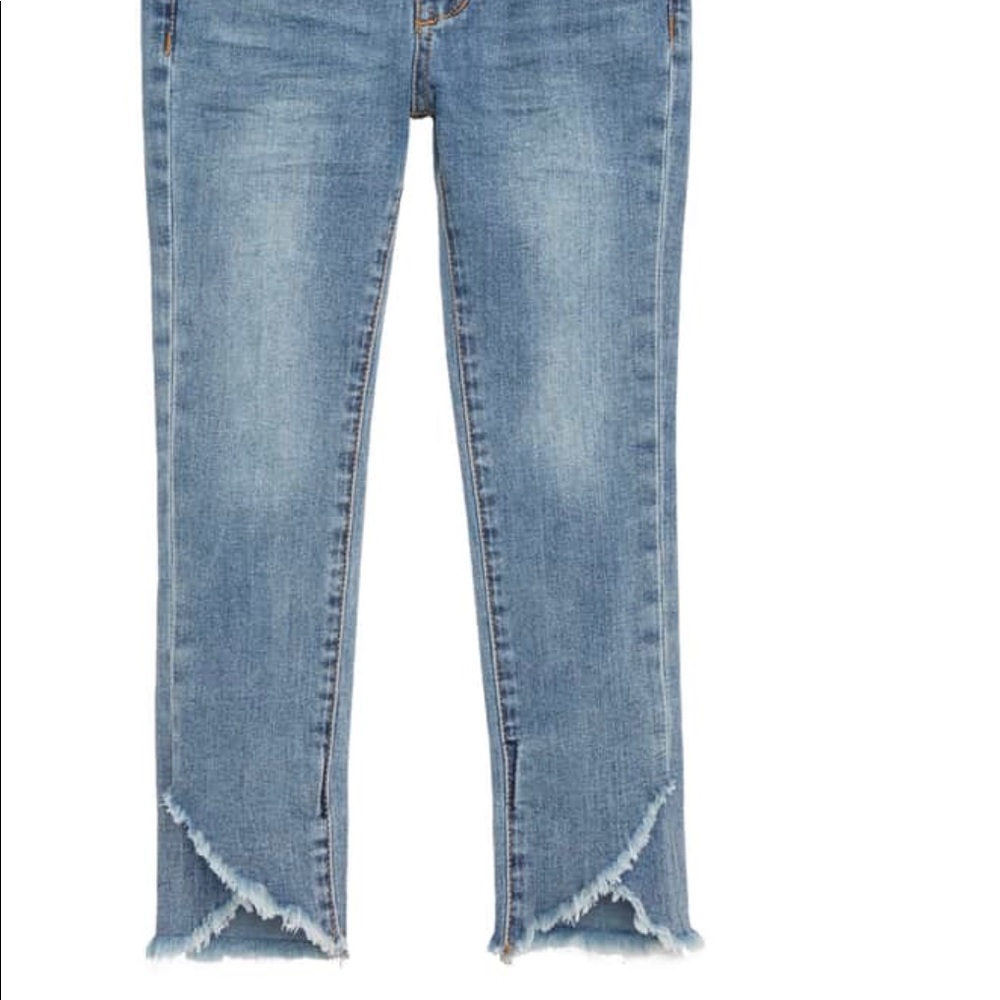 Girls Joes mid rise tulip frayed hem like new.